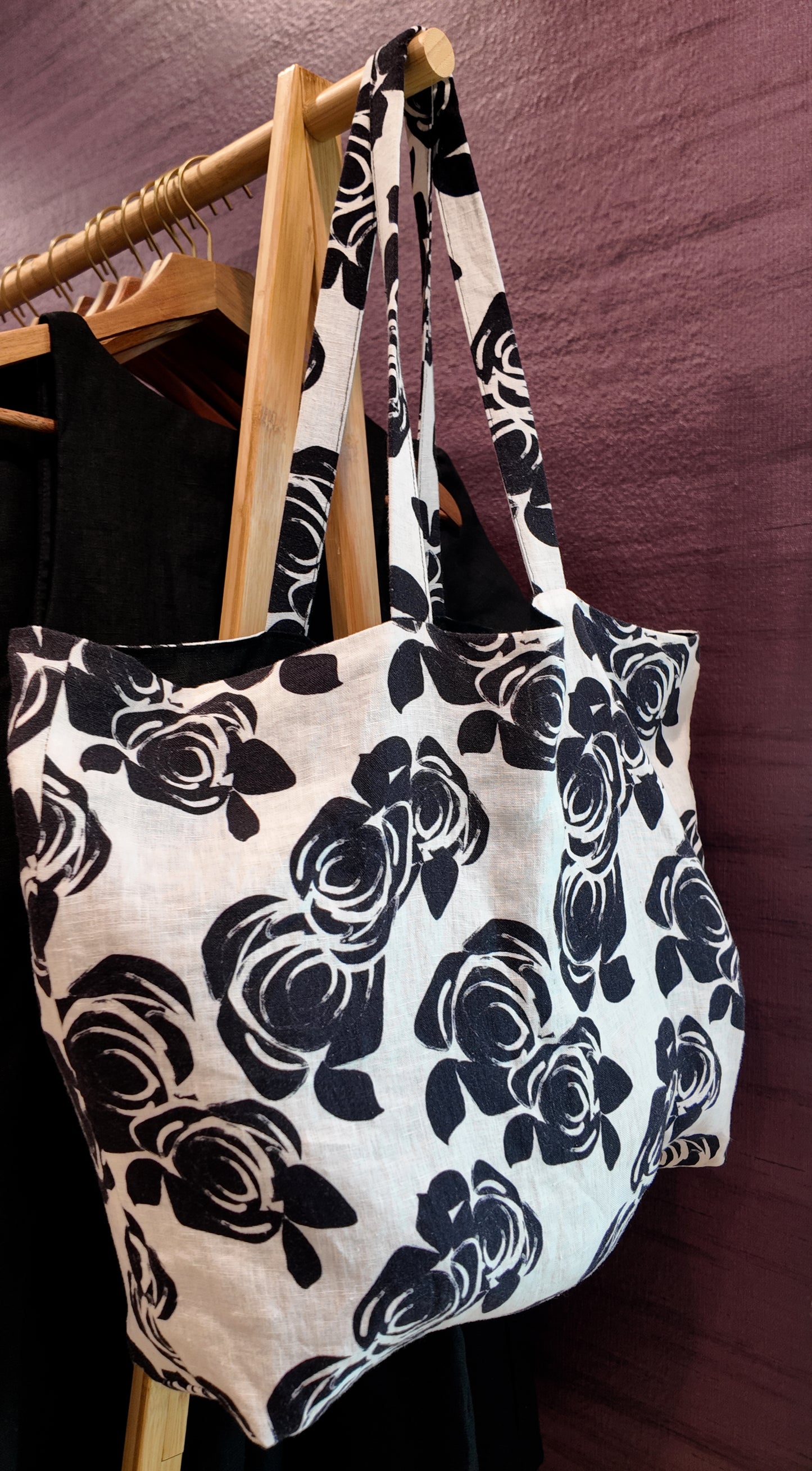 THE MARKET TOTE